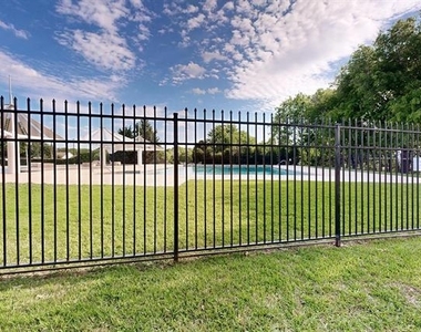 2023 Nottingham Place - Photo Thumbnail 37