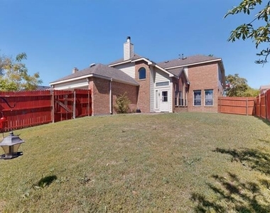 2023 Nottingham Place - Photo Thumbnail 32