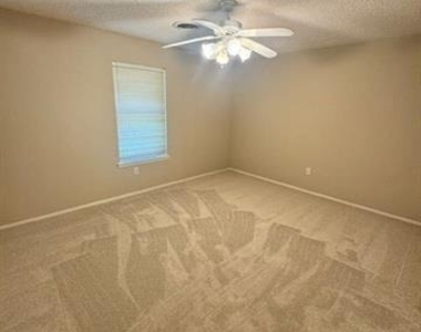 3134 Winterhawk Drive - Photo Thumbnail 16