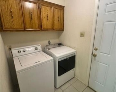3134 Winterhawk Drive - Photo Thumbnail 17
