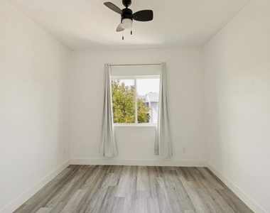 9495 Timberleaf Drive - Photo Thumbnail 18
