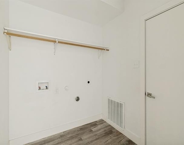 9495 Timberleaf Drive - Photo Thumbnail 24