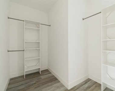 9495 Timberleaf Drive - Photo Thumbnail 23