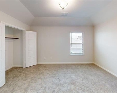1840 Rosedale Avenue - Photo Thumbnail 12