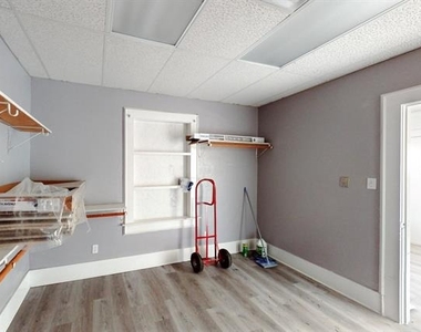 407 W Main Street - Photo Thumbnail 28