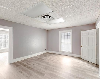 407 W Main Street - Photo Thumbnail 14