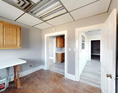 407 W Main Street - Photo Thumbnail 32
