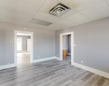 407 W Main Street - Photo Thumbnail 12