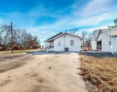 407 W Main Street - Photo Thumbnail 23