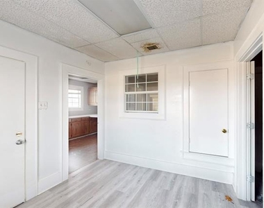 407 W Main Street - Photo Thumbnail 20