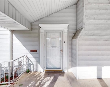 407 W Main Street - Photo Thumbnail 1