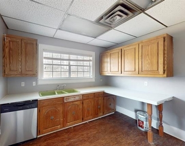 407 W Main Street - Photo Thumbnail 30