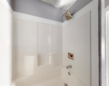 407 W Main Street - Photo Thumbnail 17