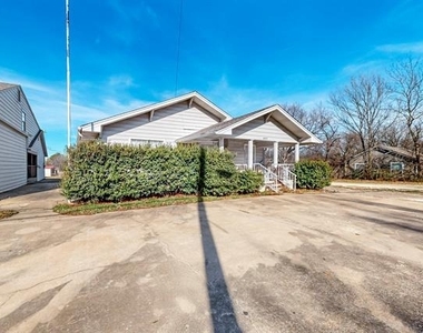 407 W Main Street - Photo Thumbnail 35