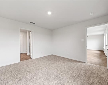 1206 Reed Street - Photo Thumbnail 4