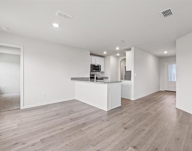 1206 Reed Street - Photo Thumbnail 2