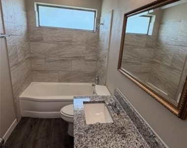 2514 Greenway Street - Photo Thumbnail 16