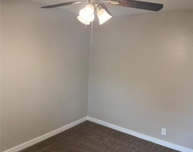 2514 Greenway Street - Photo Thumbnail 13