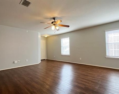 2312 Gabriel Drive - Photo Thumbnail 7