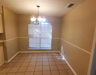 505 Pelican Court - Photo Thumbnail 4