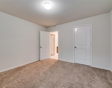 1302 Meadow Creek Drive - Photo Thumbnail 17