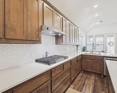 2340 Gray Drive - Photo Thumbnail 4
