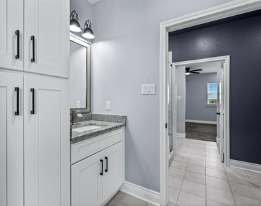 1701 Belzise Terrace - Photo Thumbnail 23