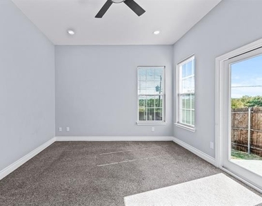 1701 Belzise Terrace - Photo Thumbnail 12