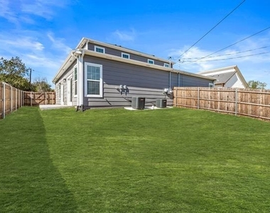 1701 Belzise Terrace - Photo Thumbnail 31