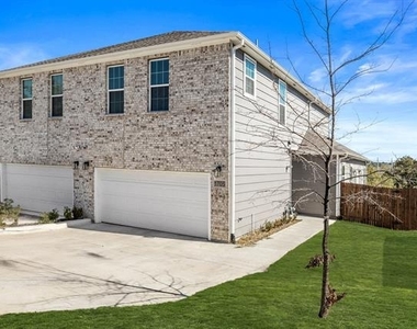 1701 Belzise Terrace - Photo Thumbnail 33