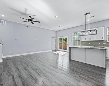 1701 Belzise Terrace - Photo Thumbnail 4