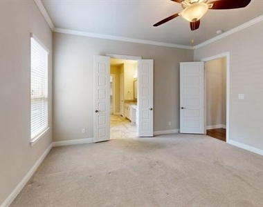 4213 Wellesley Avenue - Photo Thumbnail 11