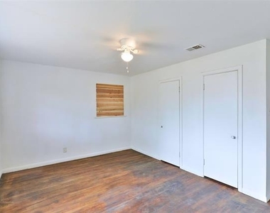 1634 Briarwood Street - Photo Thumbnail 9