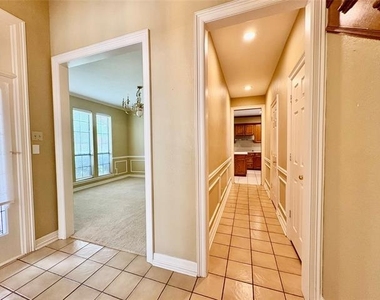 3117 Sandy Trail Lane - Photo Thumbnail 8