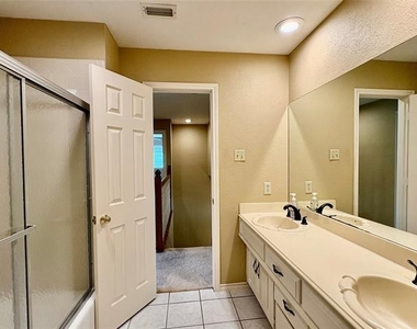 3117 Sandy Trail Lane - Photo Thumbnail 35