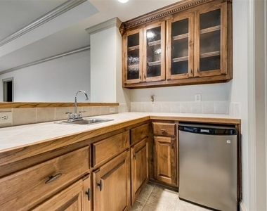 2207 Kings Pass - Photo Thumbnail 11