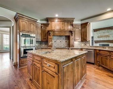 2207 Kings Pass - Photo Thumbnail 7