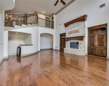 2207 Kings Pass - Photo Thumbnail 5