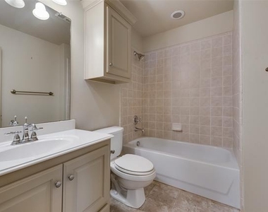 2207 Kings Pass - Photo Thumbnail 14