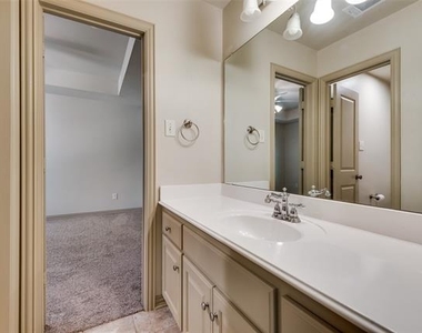 2207 Kings Pass - Photo Thumbnail 15