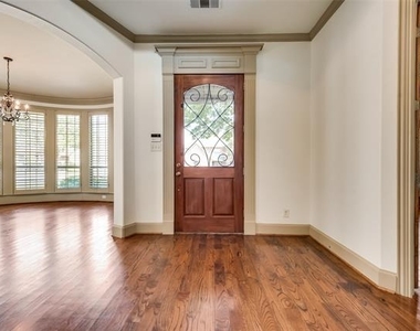 2207 Kings Pass - Photo Thumbnail 4