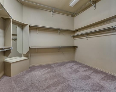 2207 Kings Pass - Photo Thumbnail 17