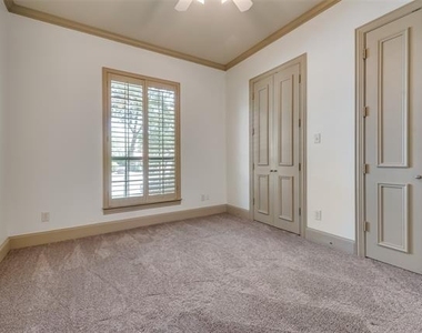 2207 Kings Pass - Photo Thumbnail 16