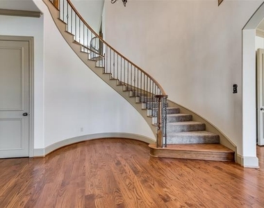 2207 Kings Pass - Photo Thumbnail 3