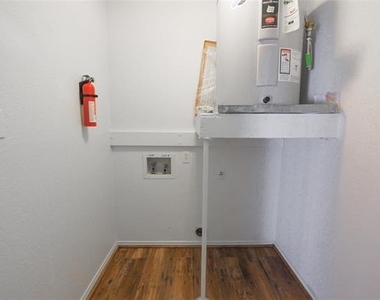3705 Bryce Avenue - Photo Thumbnail 8