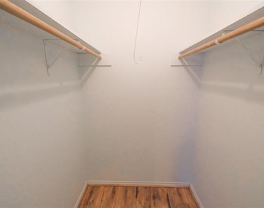3705 Bryce Avenue - Photo Thumbnail 11