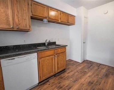 3705 Bryce Avenue - Photo Thumbnail 5