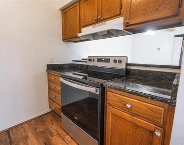 3705 Bryce Avenue - Photo Thumbnail 6