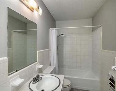502 Brown Street - Photo Thumbnail 19