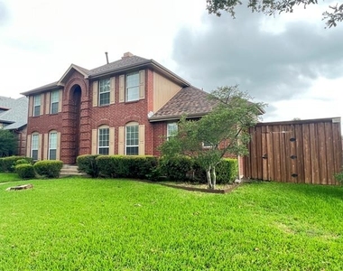 723 Sumner Drive - Photo Thumbnail 1